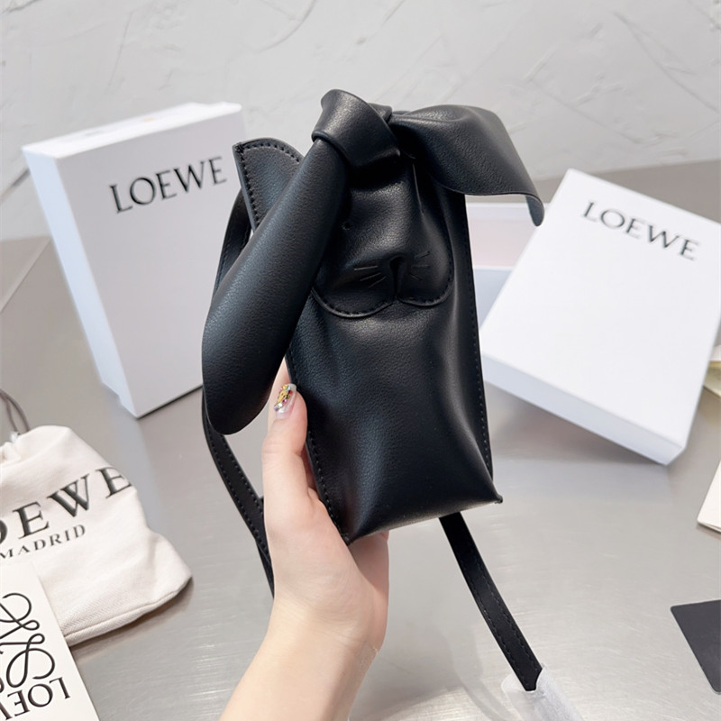 ロエベ アイフォン7 8ケース 2時間ほど2度使用ネイビー（LOEWE(ロエベ  