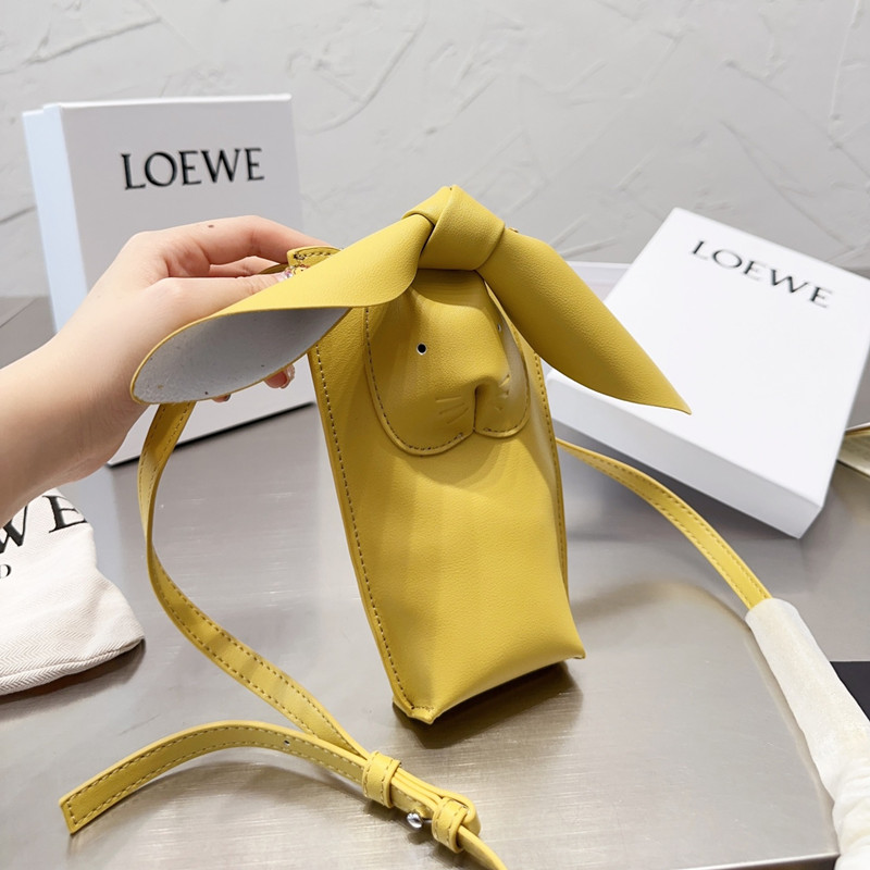 ロエベ スマホ ショルダー loewe バニー ポケット スマホポーチ 