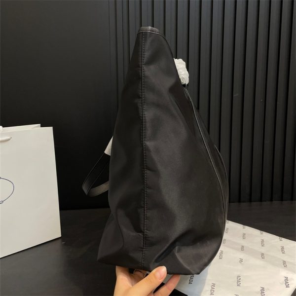 プラダ トート バッグ ナイロン 女性 バッグ 人気 40 代 prada 鞄 マザーズ バッグ ハイ ブランド メンズ カバン ブランド コピー ちゃんと届く - 画像 (2)