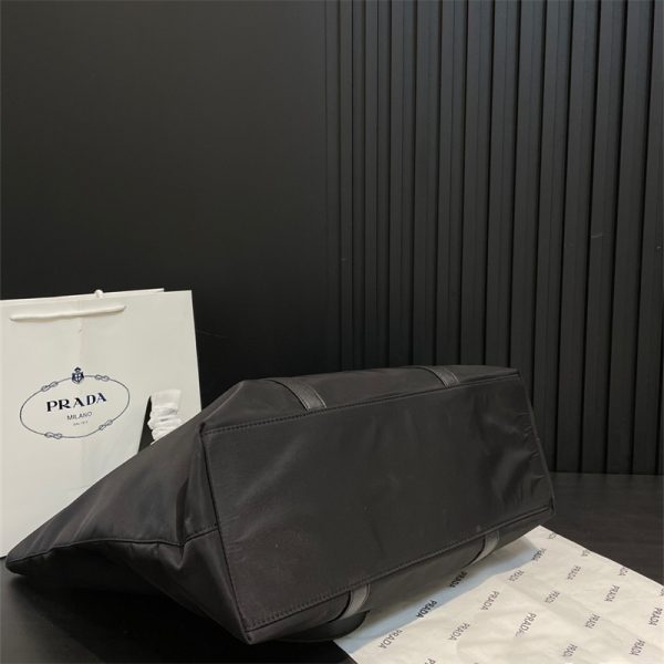 プラダ トート バッグ ナイロン 女性 バッグ 人気 40 代 prada 鞄 マザーズ バッグ ハイ ブランド メンズ カバン ブランド コピー ちゃんと届く - 画像 (5)
