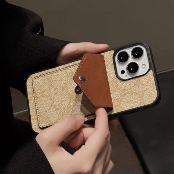 coach スマホケース iphone16/15pro コーチ iphone14/14plus ケース バイカラー iphone ケース カード 収納 ブランド iphone12/11 ケース 海外 セレブ かわいい - 画像 (6)
