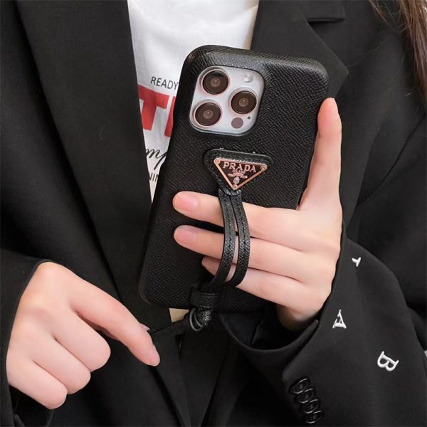 iphone16/16pro ケース prada iphone15/14 ケース プラダ 風 iphone13/12pro ケース レザー ブランド スマホケース ベルト付き iphone ケース メンズ 人気 おしゃれ - 画像 (3)