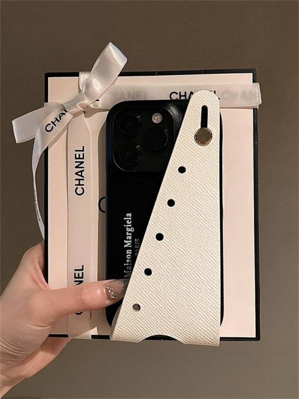 マルジェラ iphone16/16pro ケース maison margiela 携帯 ケース アイフォン15/15pro ケース ブランド iphoneケース おしゃれ メンズ  ベルト 付き iphone14/13/12 ケース カップル おそろい
