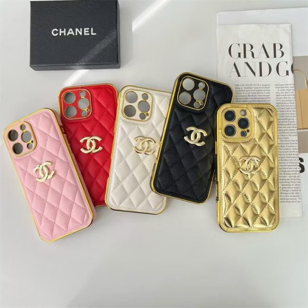 シャネル iphone16/16pro max ケース メッキ iphone15/15pro ケース ハイ ブランド iphone14/13/12 ケース レザー ブランド iphone11 ケース 人気 ブランド 女子 カメラ 保護