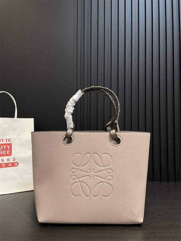ロエベ LOEWE ANAGRAM TOTE BAG アナグラム トートバッグ スモールラゲージ ハンドバッグ 通勤 バッグ レディース 30 代 40代 入学式 卒業式 カバン マザーズ バッグ ハイ ブランド 就職 - 画像 (3)