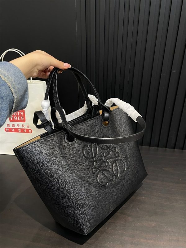 ロエベ LOEWE ANAGRAM TOTE BAG アナグラム トートバッグ スモールラゲージ ハンドバッグ 通勤 バッグ レディース 30 代 40代 入学式 卒業式 カバン マザーズ バッグ ハイ ブランド 就職 - 画像 (6)