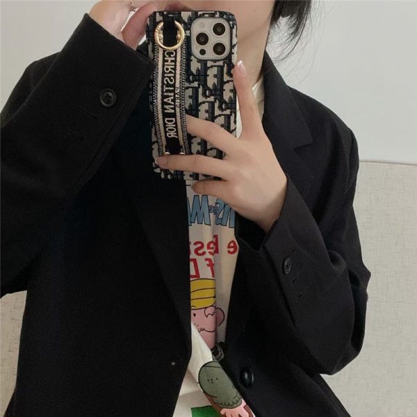 dior アイ フォン16/16プロ ケース バンド付き iphone15/14pro max カバー ハイブランド 女子 iphone12pro/11proケース 韓国風 携帯ケース iphonexs 大人コーデ - 画像 (3)