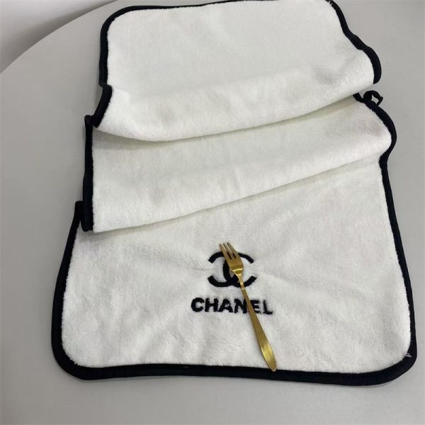 シャネル トイレ 用品 トイレ マット シャネル chanel トイレ マット シャネル ハンド タオル ブランド タオル 高級 タオル ブランド ティッシュ ケース ブランド