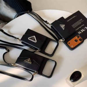 プラダ風 iphone17/17pro ケース iphone17promax ケース ショルダー ブランド iphone16/16plus ケース カード 収納 ブランド トライアングル ロゴ ストラップ付 スマホショルダー